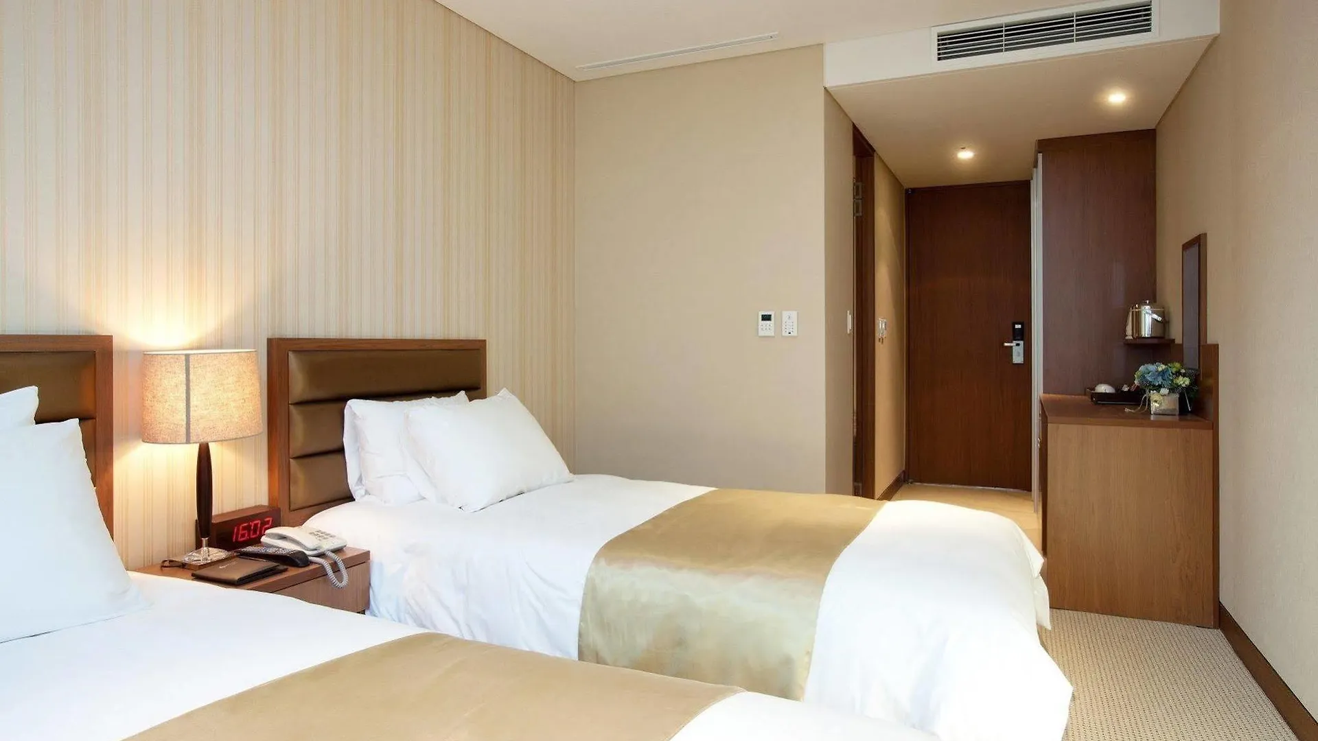 Staz Hotel Myeongdong 1 Seoul